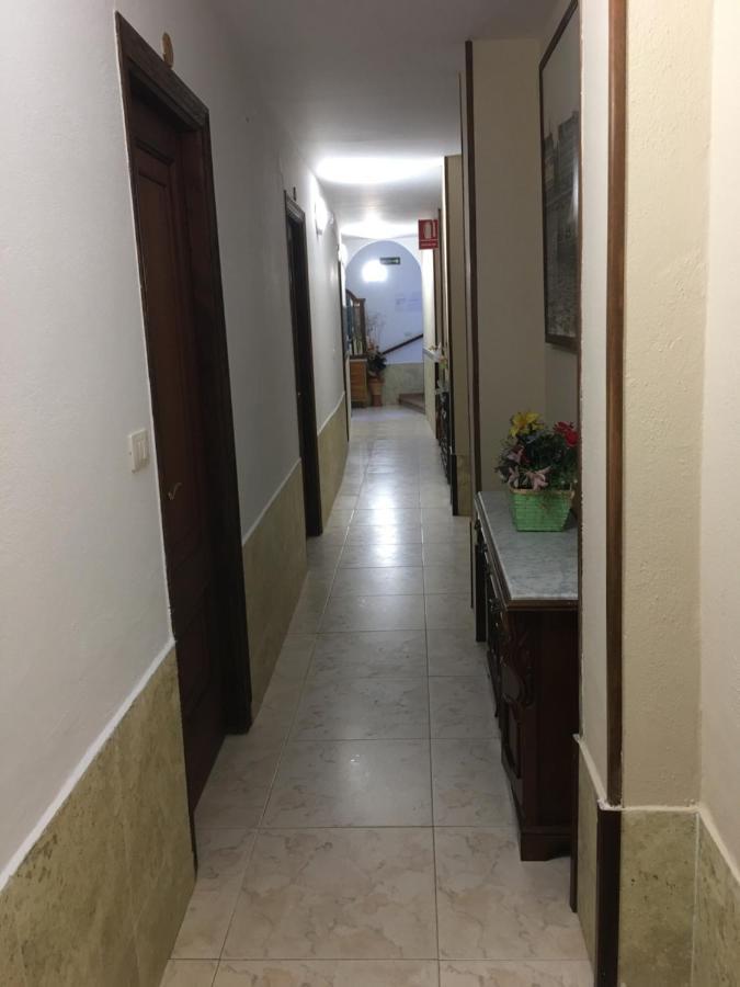 Отель Hostal O Labrador O Hospital Экстерьер фото