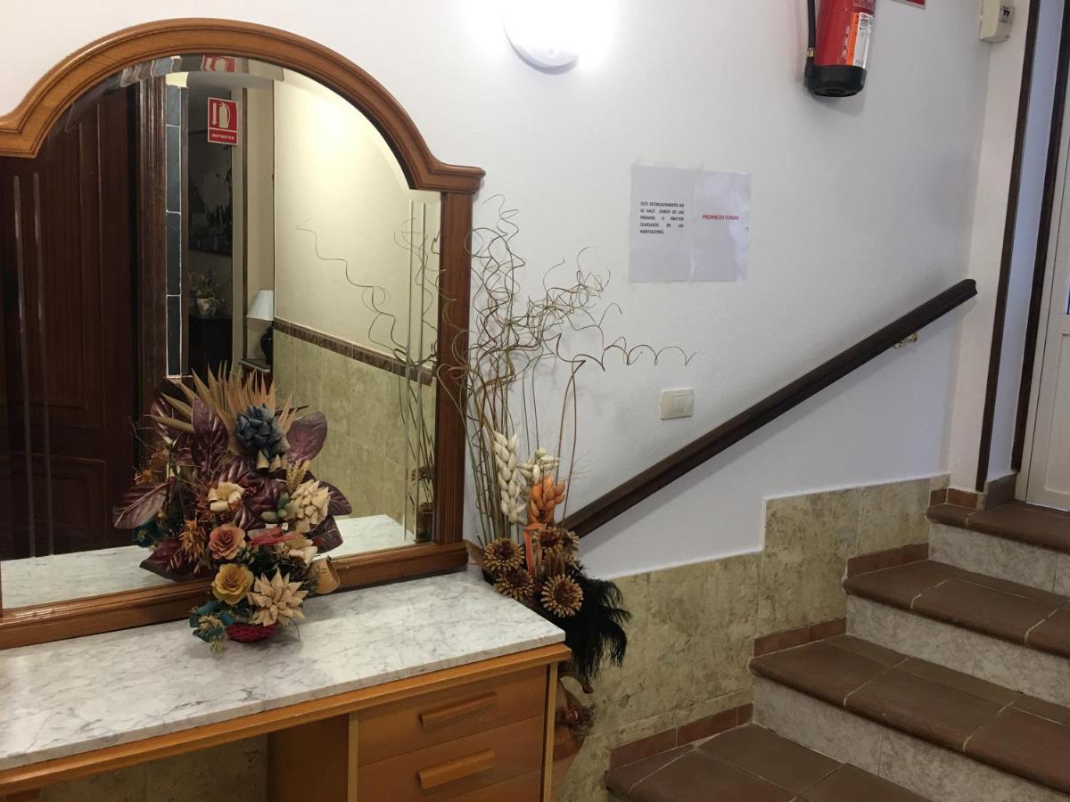 Отель Hostal O Labrador O Hospital Экстерьер фото