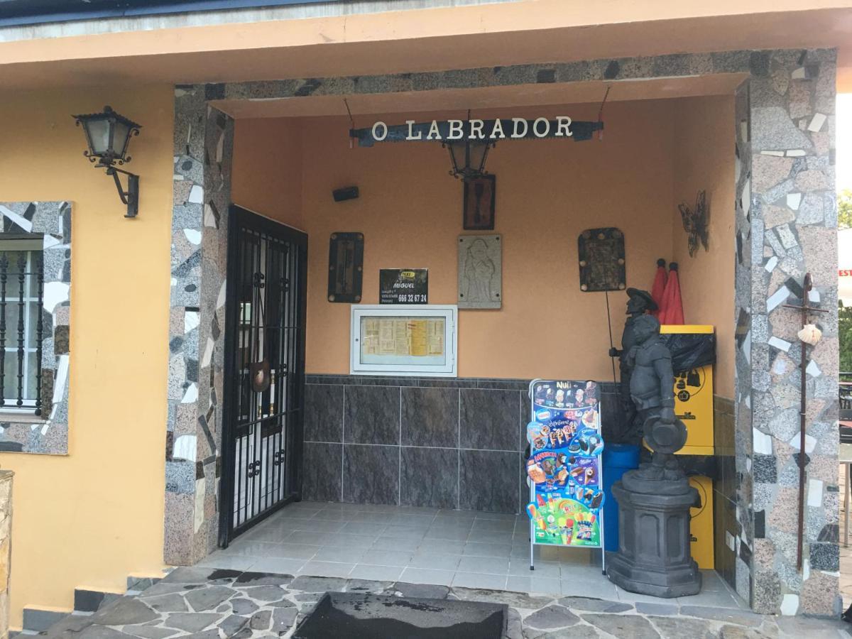 Отель Hostal O Labrador O Hospital Экстерьер фото