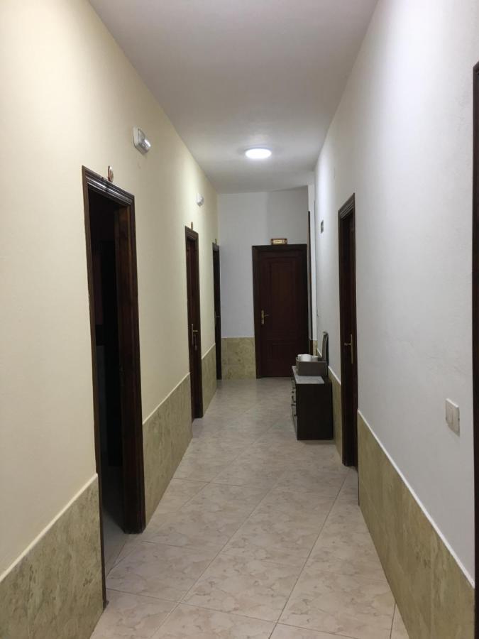 Отель Hostal O Labrador O Hospital Экстерьер фото