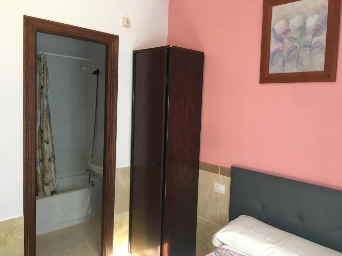 Отель Hostal O Labrador O Hospital Экстерьер фото