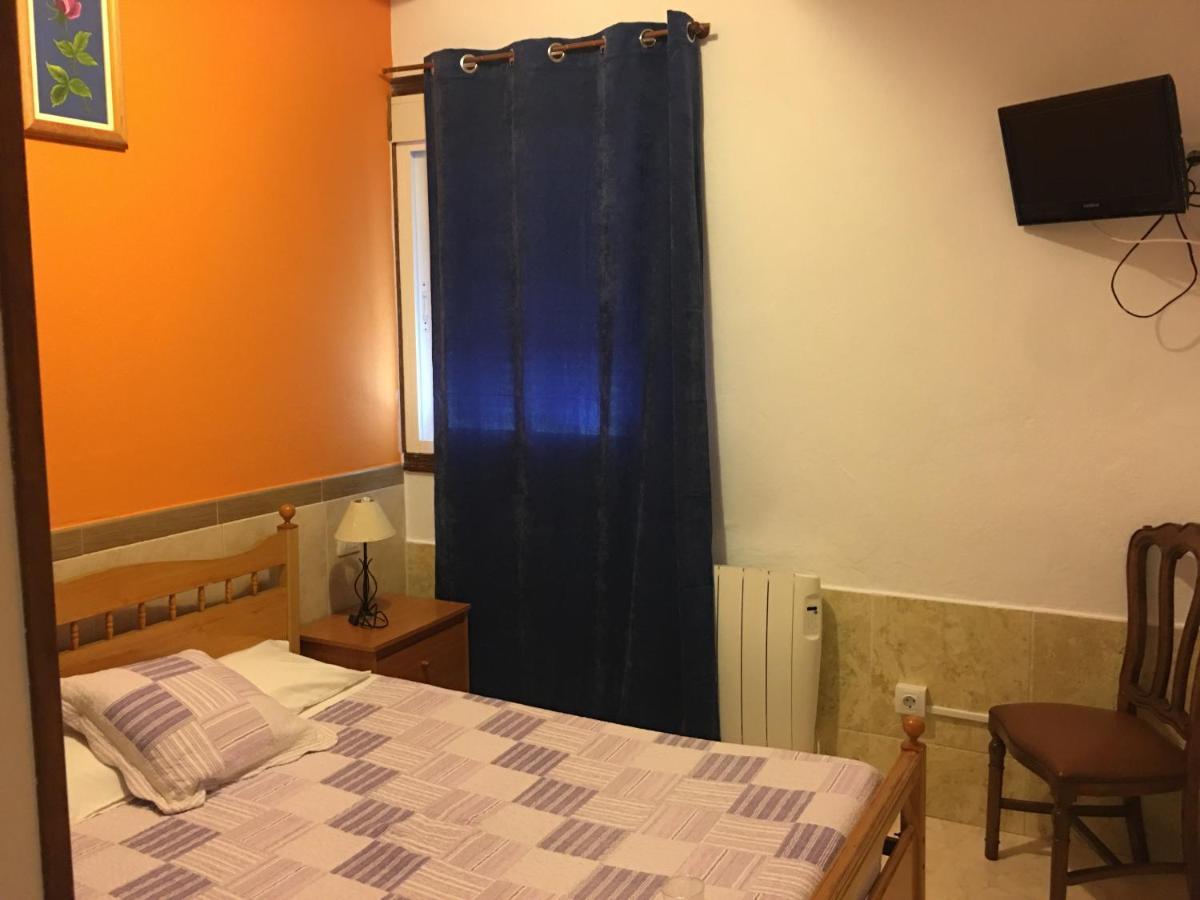 Отель Hostal O Labrador O Hospital Экстерьер фото